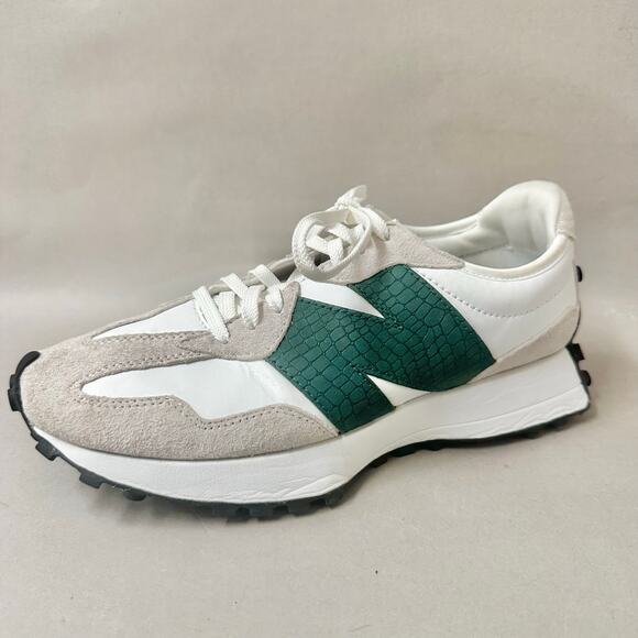 New Balance 327 sneakers in Nightwatch Green crocodile womens size 9.5 Euro 40 - Picture 1 of 16
